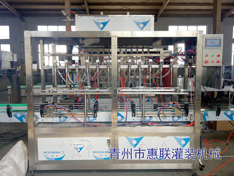 全自动直线灌装机 全自动直线灌装机